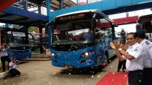 20181231puluhan-armada-transjabodetabek-mulai-beroperasi