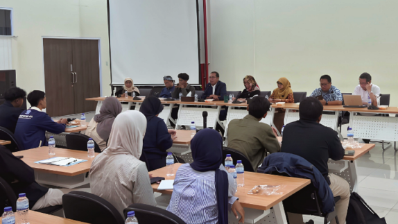 dialog-terbuka-bersama-mahasiswa-rektor-tegaskan-posisi-ipb-university-tidak-kelola-sppg-fokus-pada-pusat-unggulan-pemenuhan-gizi-nasional-coe-pgn-770x400-1