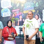 Wali Kota Bekasi Apresiasi Gerakan Pembagian Bibit Pohon di Hutan Kota Bekasi