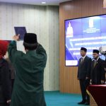 Tri Adhianto Lantik 24 Pejabat Pemkot Bekasi, Minta Birokrasi Terbuka terhadap Kritik Warga