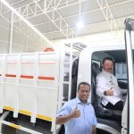 Harris Bobihoe Tinjau Koperasi Merah Putih Bojong Menteng, Cek Harga Kebutuhan Pokok